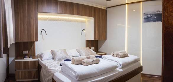 IL Mare Cabin A Zoran Marinovic.jpg